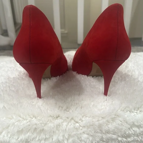 Aldo Bold Red Heels - Picture 2 of 4